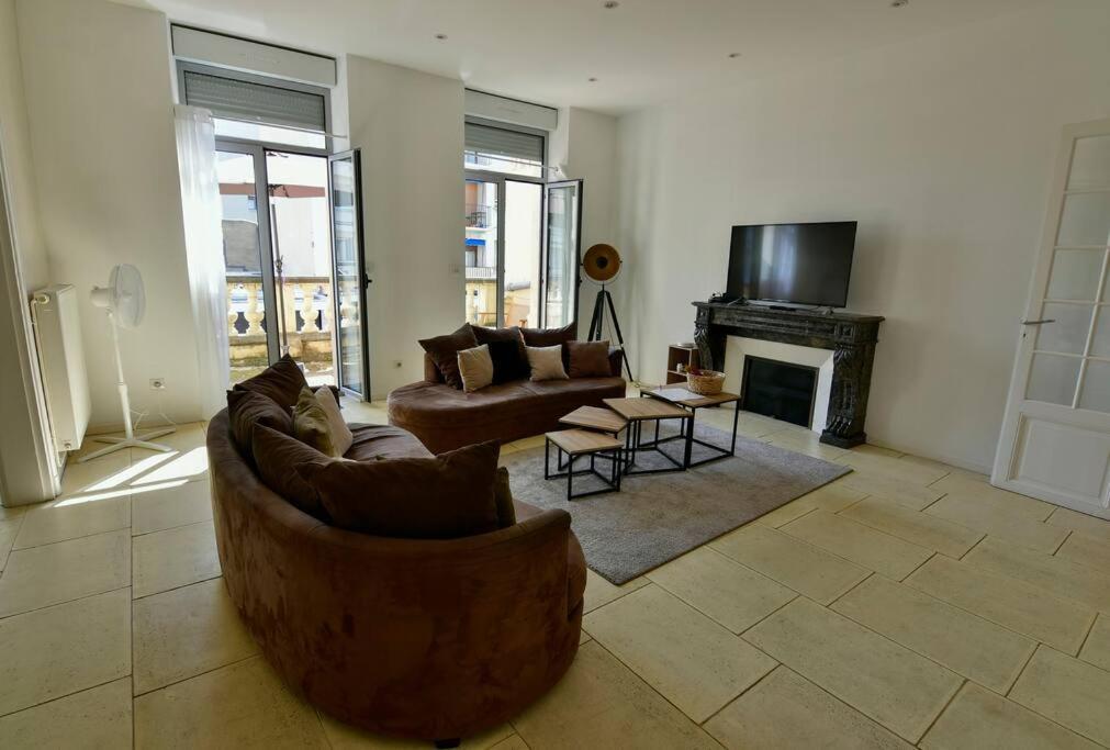Grand Appartement De Haut Standing En Centre-Ville Montluçon Exterior foto
