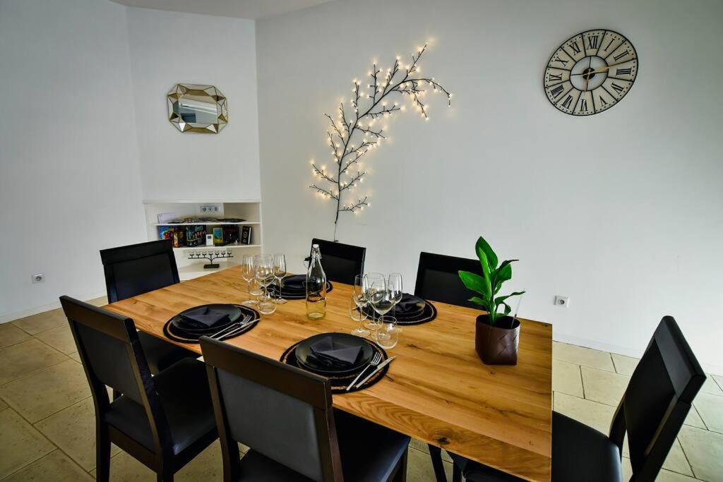 Grand Appartement De Haut Standing En Centre-Ville Montluçon Exterior foto